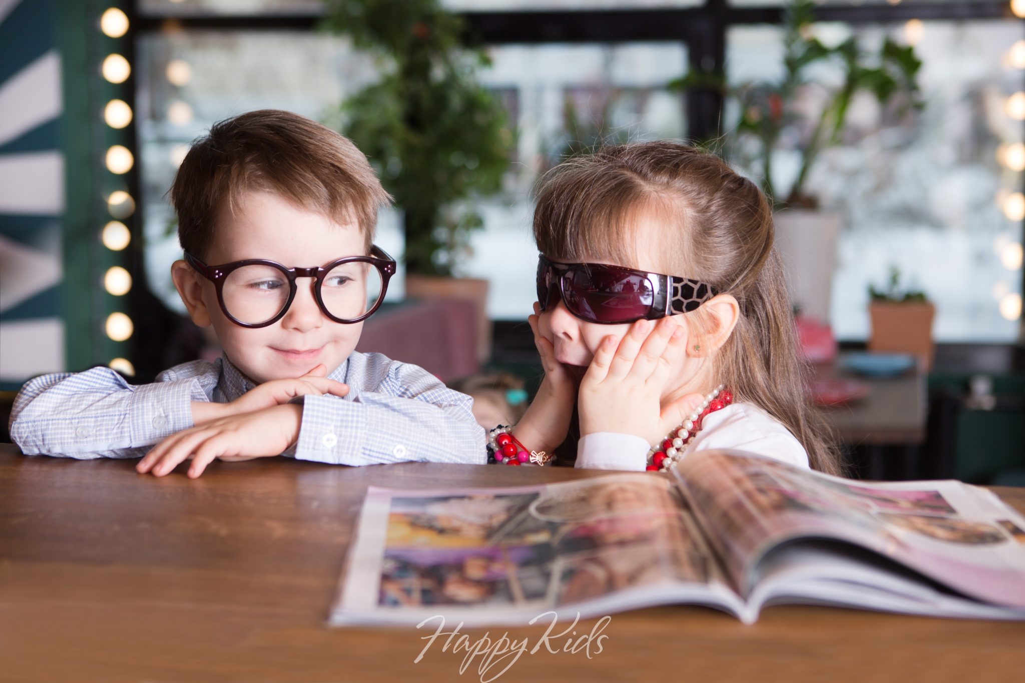 Взрослые бывшие дети. Фото детей для проекта. Happy Kids Самара. Фотопроекты в модельной школе. Как взрослому изобразить ребенка.